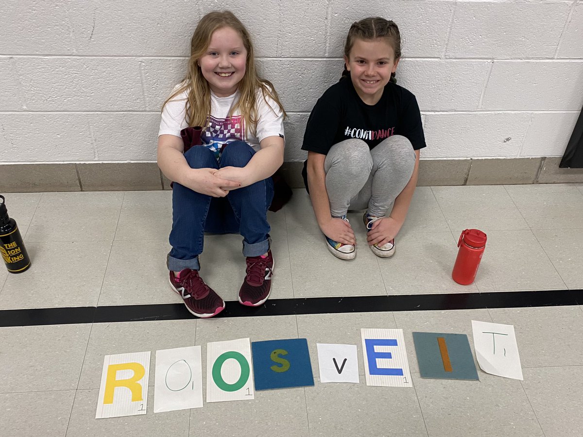 PEwithMsPlum's tweet photo. @RooseveltTigers loved playing spelling bee bowling 🎳 #LivoniaPride https://t.co/6xGjzq1KNQ