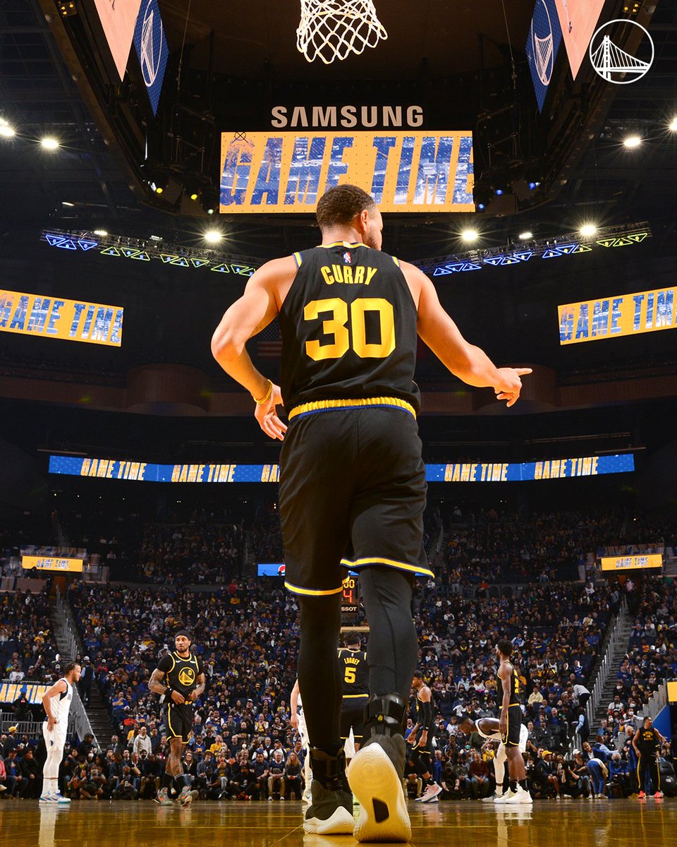 CentralWarrior_'s tweet photo. 🚨BOLÃO CENTRAL 🚨

Quantos pontos, rebotes e assistências, Stephen Curry fará contra o Denver Nuggets hoje?

O vencedor ganha QUALQUER jersey da loja

Regras: 
• Ganha o PRIMEIRO que acertar
• Seguir @CentralWarrior_ e @LoyalSpot 
• Dar RT nesse post
• Palpites até as 23:30h https://t.co/UKn1TFnlNz