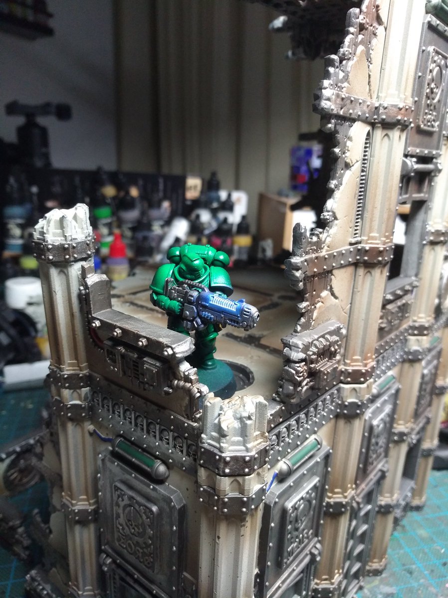 aurelie_schick's tweet photo. Just finished the Battlezone: Manufactorum
Level 1 + some weathering effects
#WarhammerCommunity #warhhammer #games #belucky https://t.co/8Ba0KcK2Ij