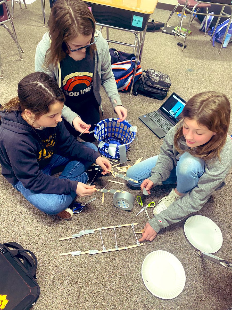 MissCaraG's tweet photo. Group 1 - STEAM Week Project: Building Big Ben, Eiffel Tower, Golden Gate Bridge, Sydney Opera House, and more famous landmarks. @Chelsea_Tigers #157cmarches https://t.co/83DABkLVKu