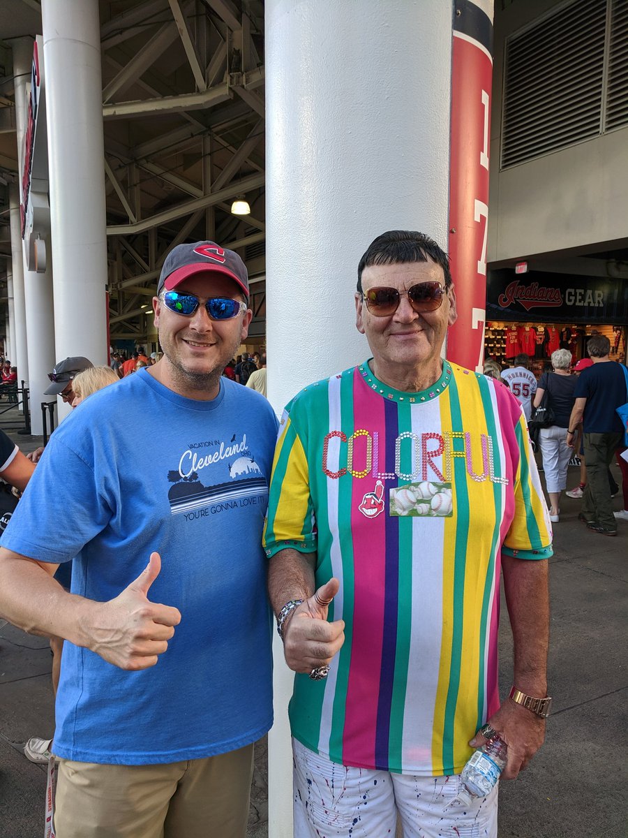 RyanInNiles's tweet photo. Baseball is back. All is right with the world.... #MallGuy https://t.co/cQPPufgmom