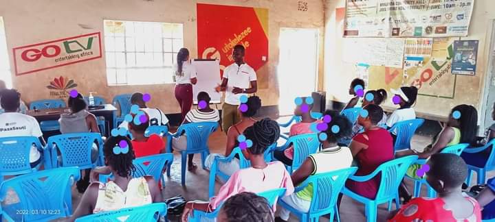 In partnership with @Nyalendayoungturks Community Based Organization we supported a meeting with 35 survivors of Sexual Violence. We will support the team to establish a survivor forum that will help in their social, emotional and economic well-being.
#EndGBV