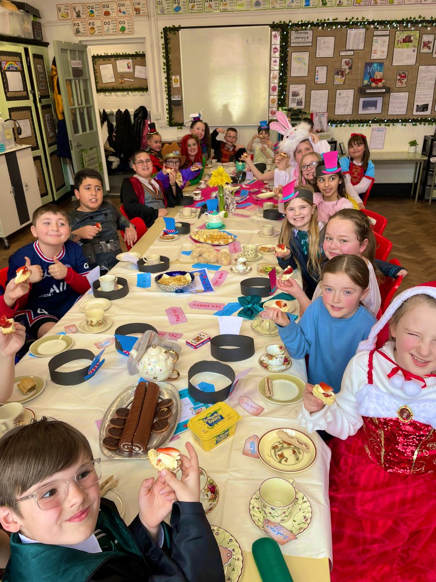 BubsyTownhill's tweet photo. #tcsyear4 loved their ‘Alice in Wonderland’ themed tea party. #TCSLLC #TCSHW #WorldBookDay https://t.co/t3zrs32SbU
