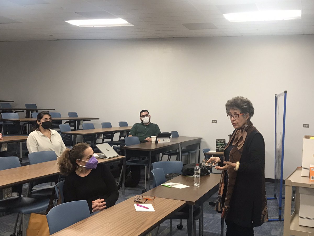 MariaCurtis1's tweet photo. We were thrilled to celebrate Women’s History Month with Ruth Ann Skaff, a tireless advocate for Arab Americans. Our students loved learning about Arab Americans living on the Gulf Coast, women and archive building, and cultural production and social justice in Houston. https://t.co/gvAWwWVxeV