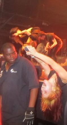 paramorecontext's tweet image. this-