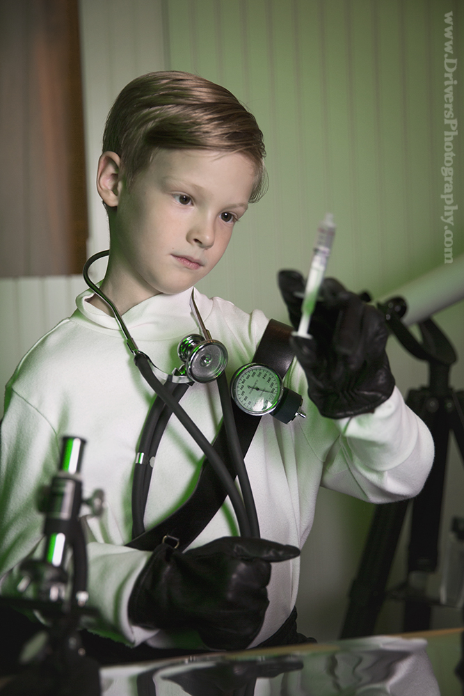 A “Character shot” is a role just like any other.
How good it comes out is dependent on the actor.

driversphotography.com/2021/03/actor-…

#acting #actingchallenge #actor #actingclass #actor #actorslife #doctor #scientist #medical #childactor #casting #Orlando  #Tampa