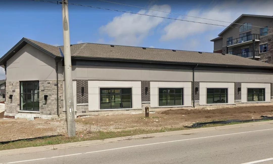 _bramptonbrick's tweet photo. Another awesome #fromthefield post brought to you by Mike Kriesel 👍👏😎

Montessori School, 2 Samuel Drive Guelph.
Contemporary Series Espresso Premier plus.
Vivace Series Siena and Charcoal

#onetrustedsource https://t.co/0t1x3DOlIo