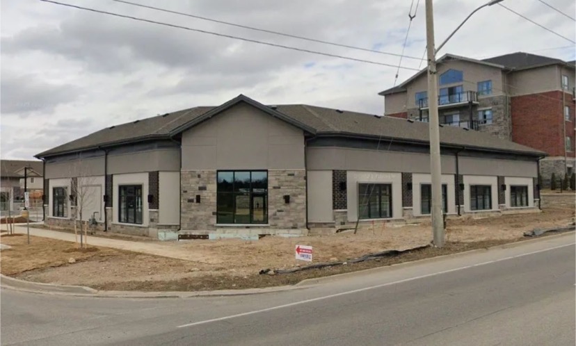 _bramptonbrick's tweet photo. Another awesome #fromthefield post brought to you by Mike Kriesel 👍👏😎

Montessori School, 2 Samuel Drive Guelph.
Contemporary Series Espresso Premier plus.
Vivace Series Siena and Charcoal

#onetrustedsource https://t.co/0t1x3DOlIo