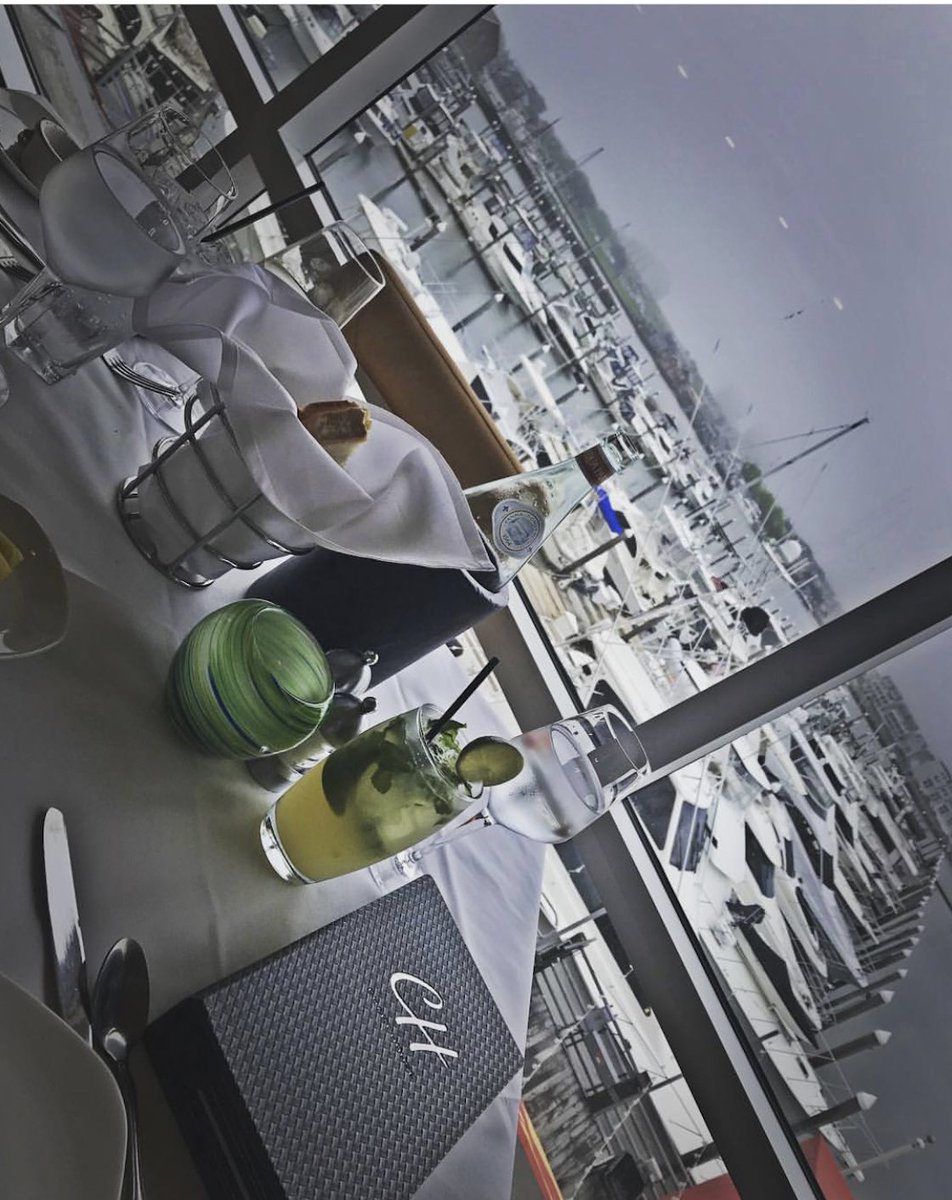 goldennuggetac's tweet photo. Who wouldn't be happy with this view tonight?! π· ; jen_jen_ #ChartHouseAC #GoldenNuggetAC https://t.co/9LuJMrokOt