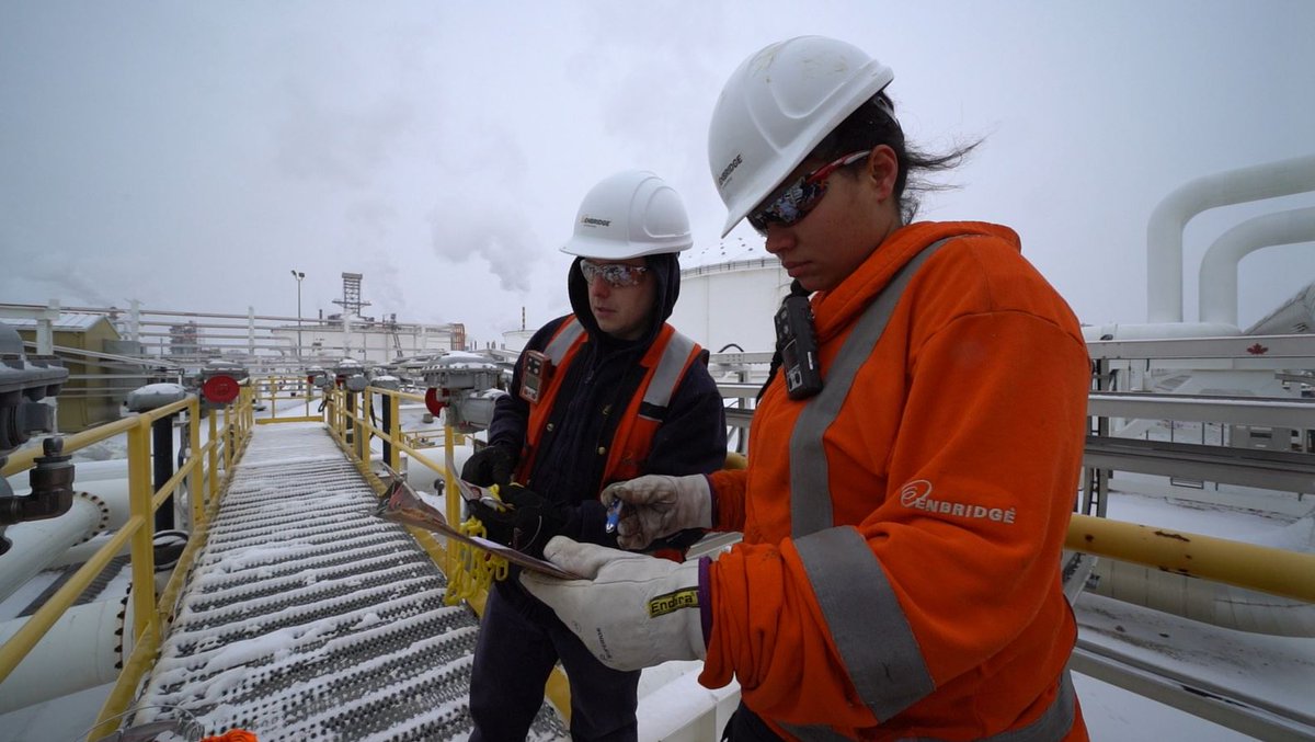 Enbridge's tweet photo. It’s #WomensHistoryMonth &amp; we’re celebrating the contributions of our team members in the workplace &amp; communities! Thank you to all the women at Enbridge for your leadership &amp; dedication. https://t.co/qFOxHdrSpZ