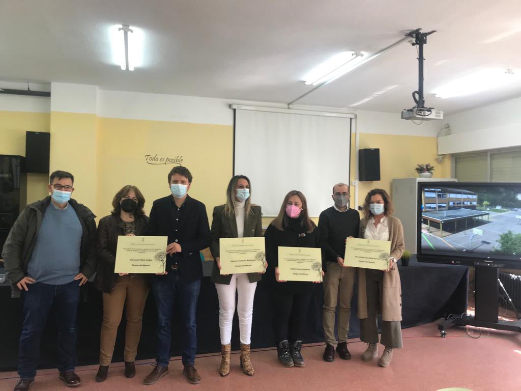 Hoy en Cangas de Narcea con la consejera de presidencia,  <a href="/josevicrofer/">JoséVíctor Rodríguez</a> 
Y <a href="/DavidArtimeEdu/">David Artime García</a> homenajeamos a las maestros de la II república en el CP Alejandro Casona. ♥️Educación para todos y todas, equidad  y justicia social♥️