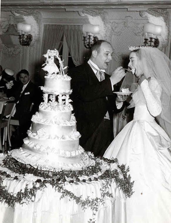 BlackstoneHotel's tweet image. Weddings are our specialty, with over 100 years of celebrations under our belt. Become a part our history and let us help make your wedding pure magic. Learn more at the link in our bio.