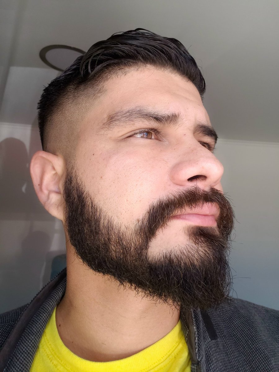 JefRodriguez23's tweet photo. Yo viendo a lo lejos el sendo pijin que se avecina para mi cumple #32 🦦🖤! #InChains #Entombed https://t.co/Q0jvhncchp