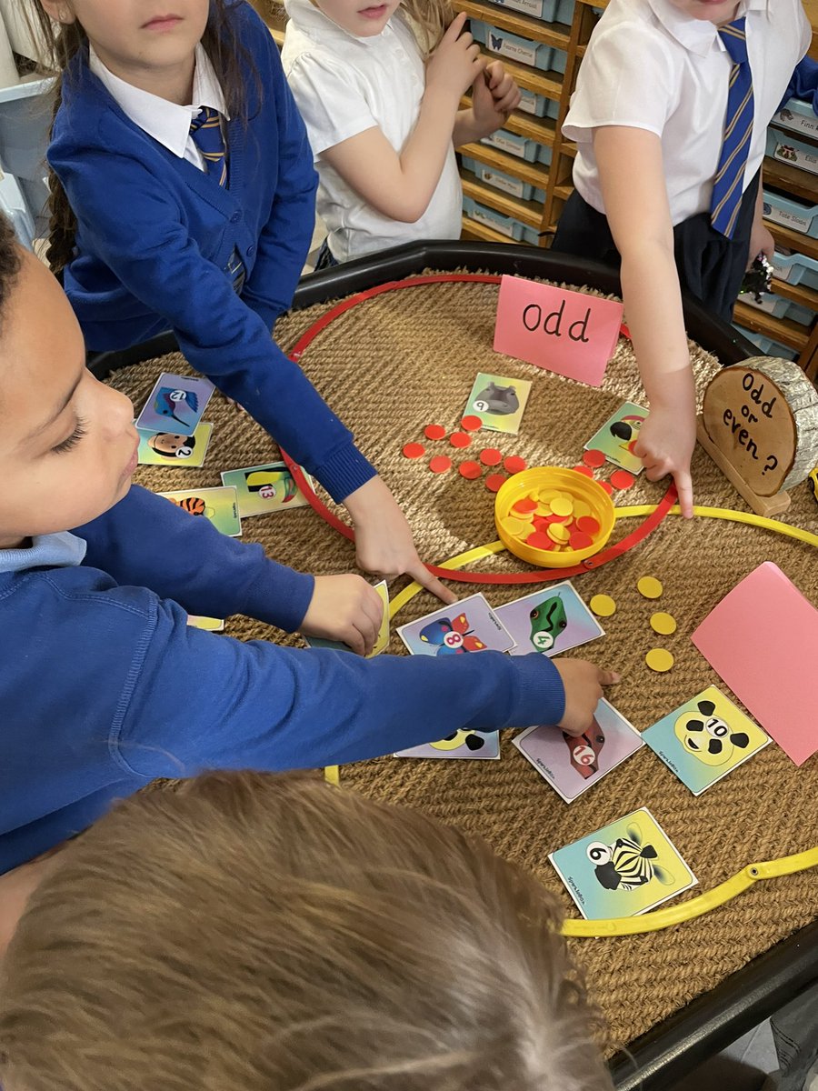 StJohnsPSAyr's tweet image. P1A have been busy doing lots of counting in 2’s this week. #numberpatterns #learningthroughplay