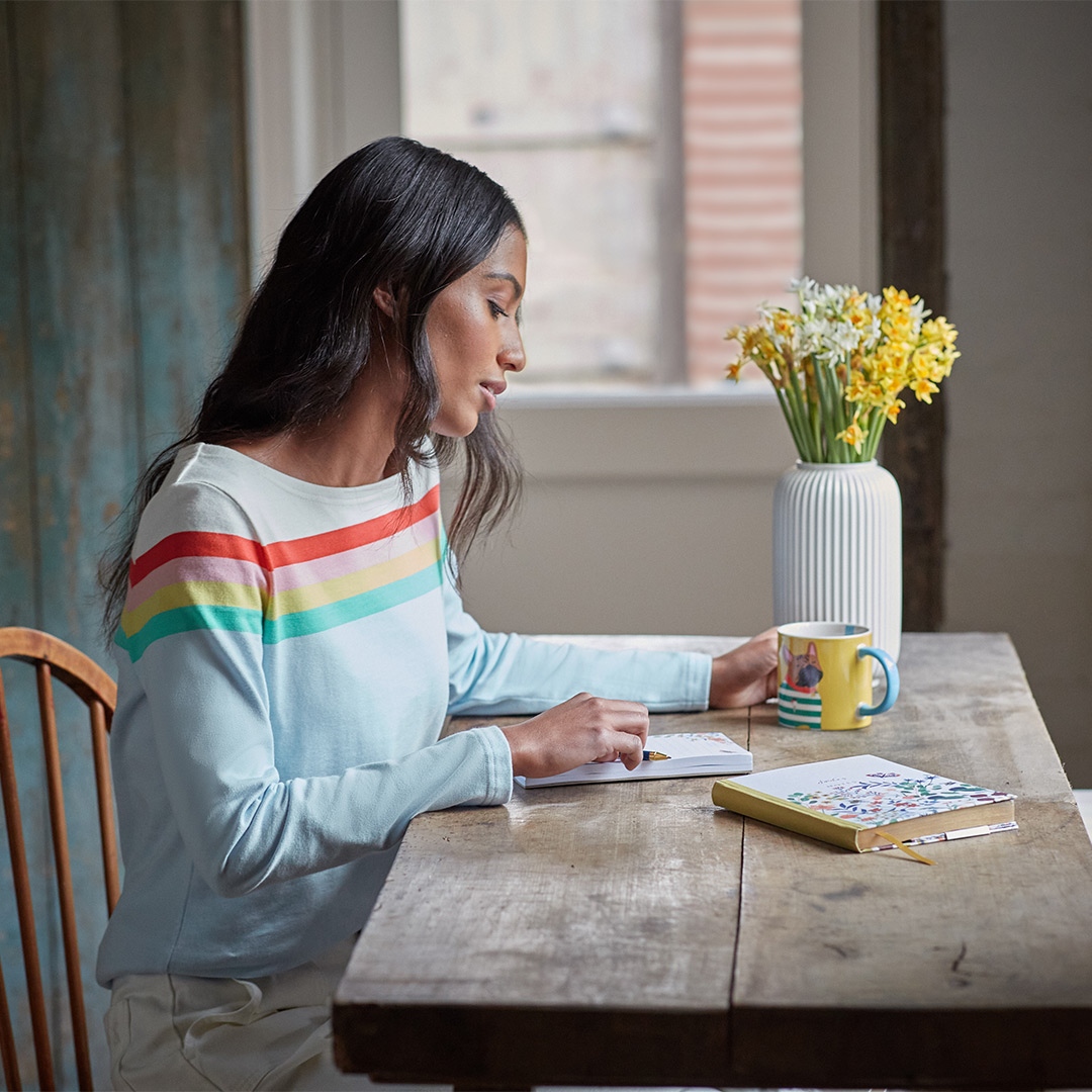 CountryAttire's tweet photo. #COMPETITION | #MothersDay⁠
⁠
#Win your choice of £200 worth of Joules from Country Attre
⁠
Enter:⁠
Follow @countryattire⁠
Like &amp; Retweet⁠
Each tag is an extra entry!⁠
⁠
Ends 24.03.22. 5pm.⁠
#Giveaway #Prize #Ukcompetition #Joules #UKGiveaway #UKPrize #Winit #Giveawayuk https://t.co/vMfDQ97s1E