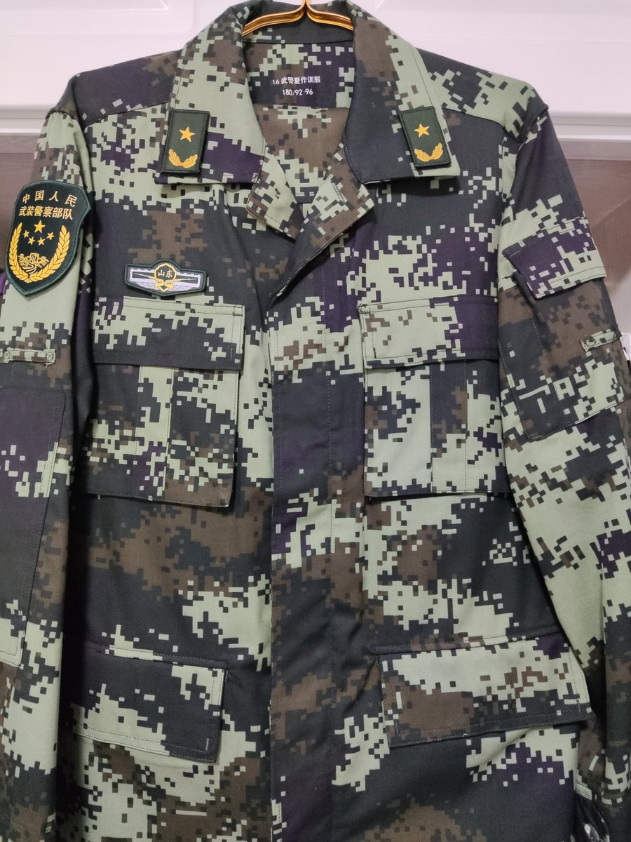 linlin79413845's tweet photo. 中国人民武装警察部队🇨🇳
16式夏作训服 少将
仅供欣赏⚠️ https://t.co/jupd8HU7J7