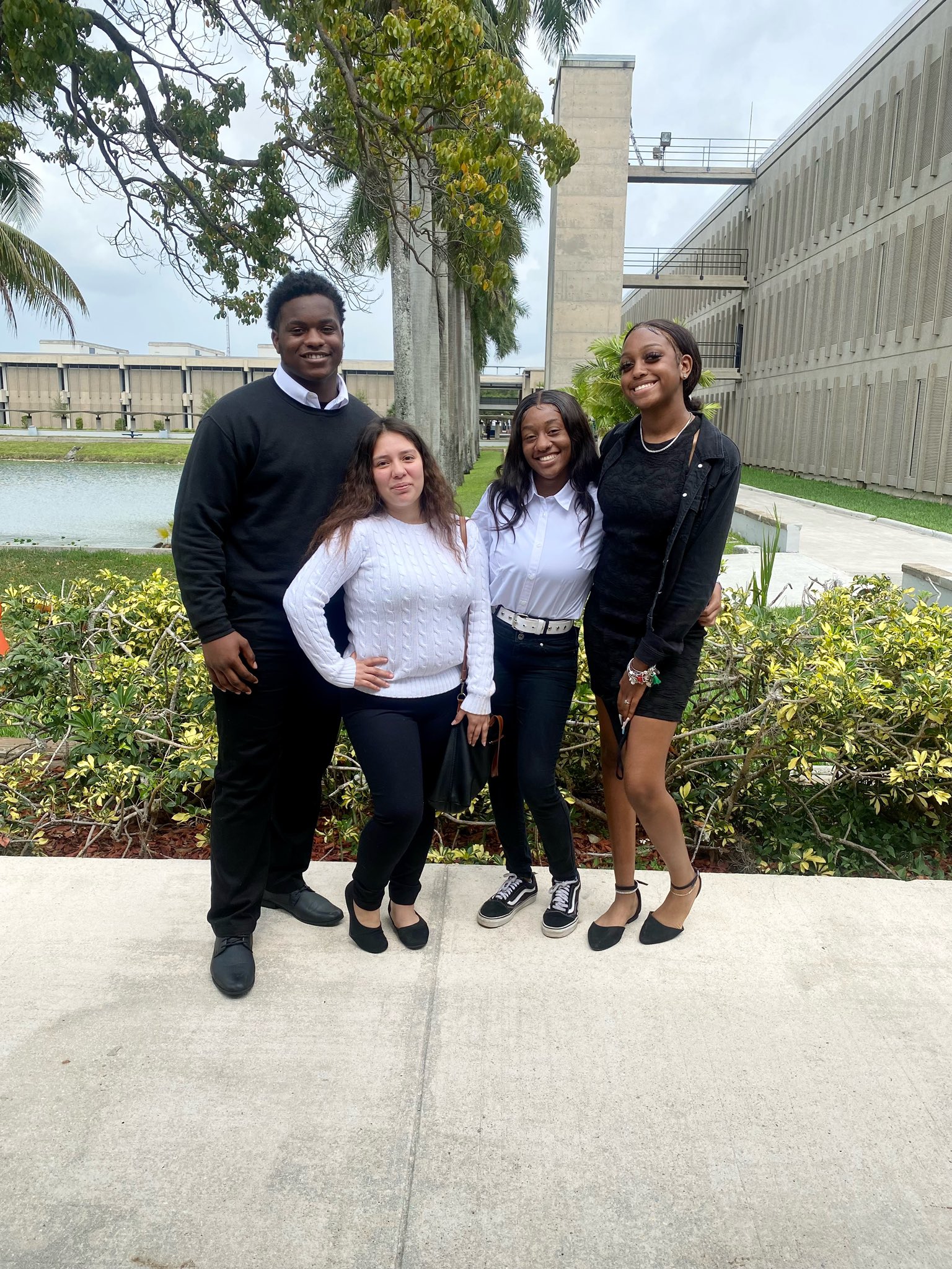 homestead-senior-high-school-on-twitter-bronco-sga-team-representing
