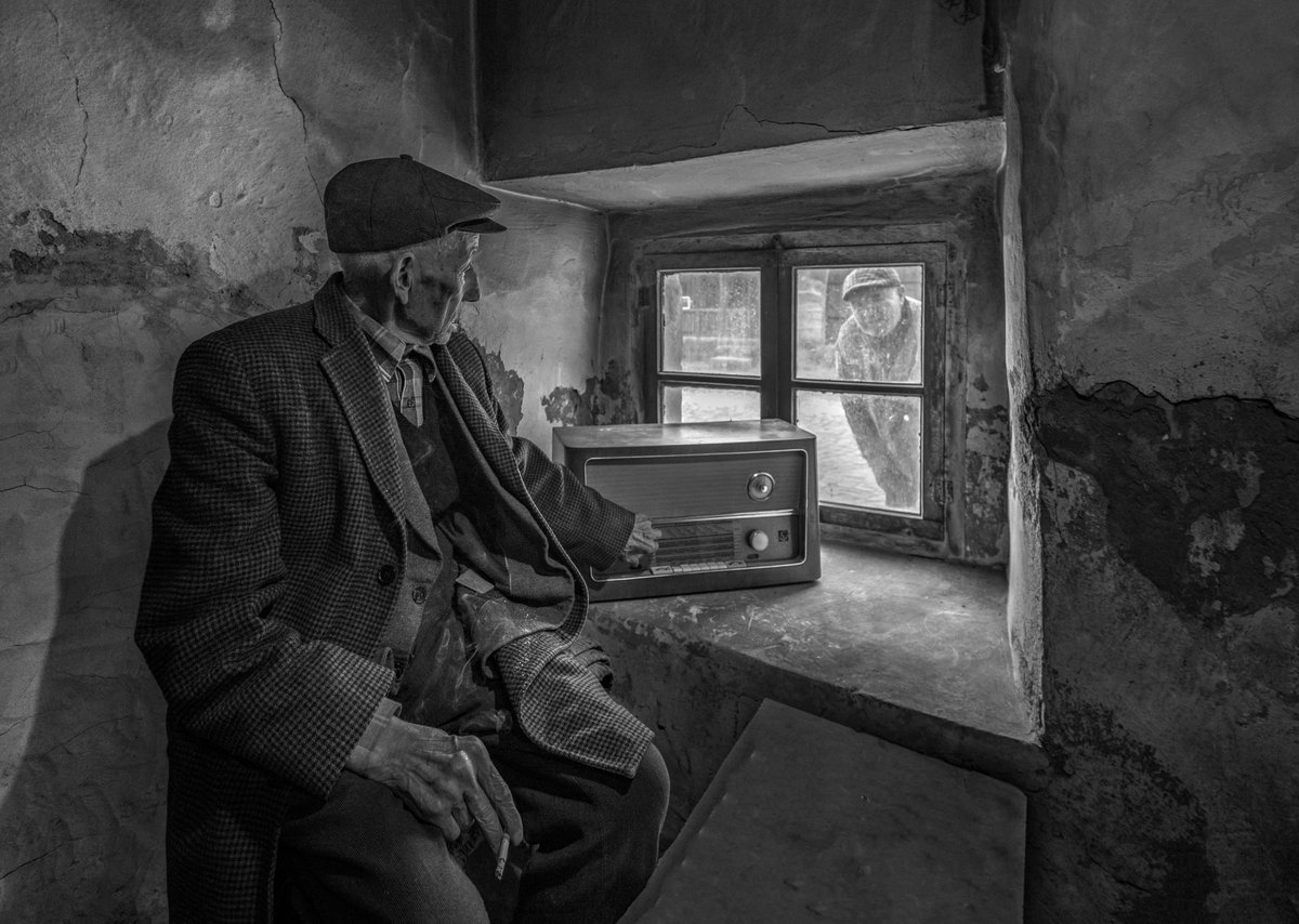 gsbuguraydin's tweet photo. My most special piece, which has won several international and national prizes, is now available at 
@opensea.  In memory of Uncle Osman... 18.11.2018 ∞ 

The link will take you to the photo's story. #NFTCommunity #nftphotography 
https://t.co/eqcEAjwtOe https://t.co/aLV7wiBL3Y
