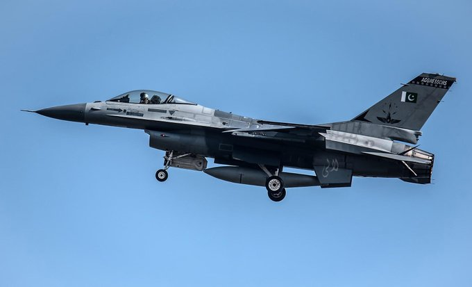 umarram73438567's tweet photo. #Pakistan Air Force’s Airpower Centre of Excellence (ACE) Tactics Development School ‘Spartans’: No. 29 ‘Aggressors�� Squadron, Central Air Command PAF 🇵🇰 https://t.co/To39ckAMut