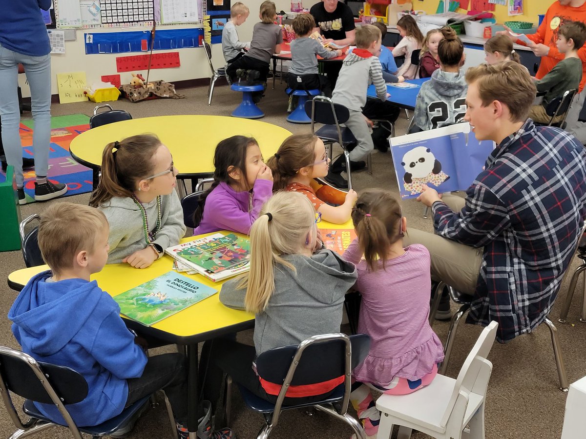 Our guys had the opportunity to read to the students at Verda James today ahead of their first game of state. #servanthood #together