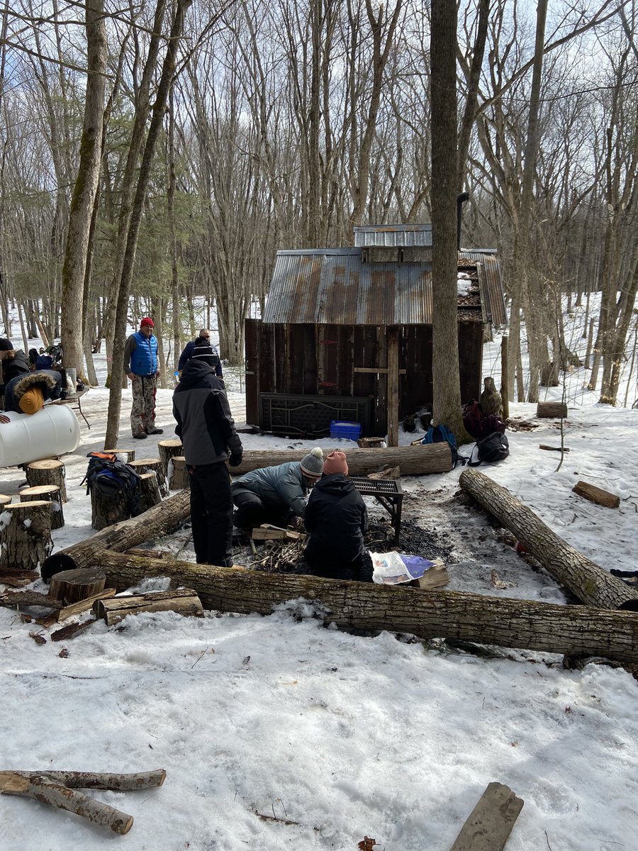 mrsmkhoward's tweet photo. It’s a beautiful day to have the Outer Limits class tapping trees, boiling sap and learning some  Indigenous Knowledge and perspective with @TroyMaracle !! It is so great to welcome students back to the Frink Centre! @Trenton_HS @HPEschools https://t.co/3ccRu0tkIg