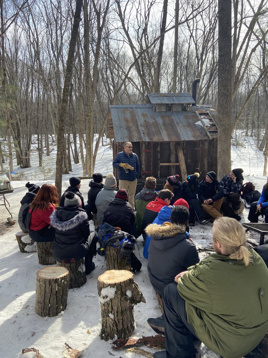 mrsmkhoward's tweet photo. It’s a beautiful day to have the Outer Limits class tapping trees, boiling sap and learning some  Indigenous Knowledge and perspective with @TroyMaracle !! It is so great to welcome students back to the Frink Centre! @Trenton_HS @HPEschools https://t.co/3ccRu0tkIg