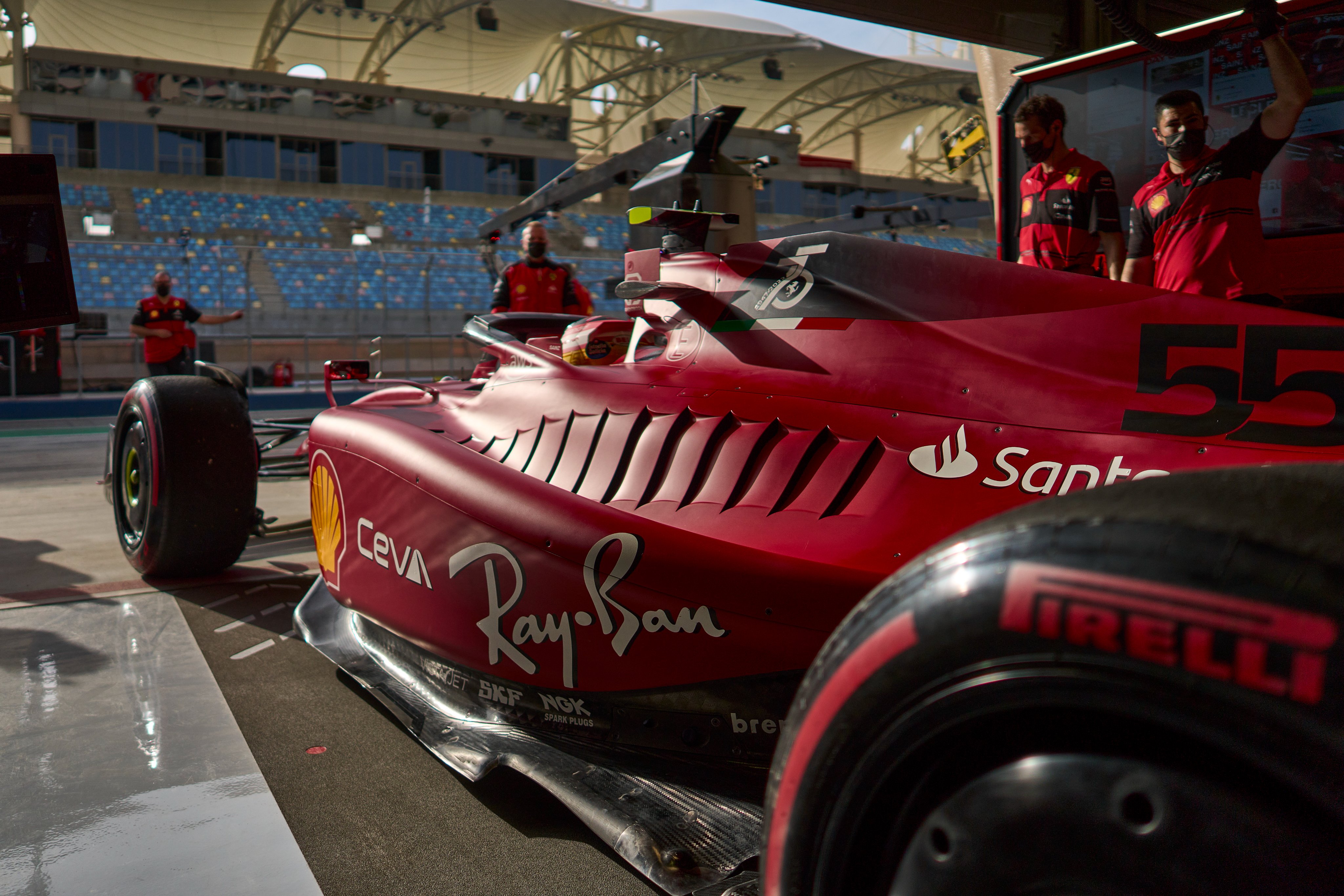 Photos Eyecandy from the Bahrain F1 Test