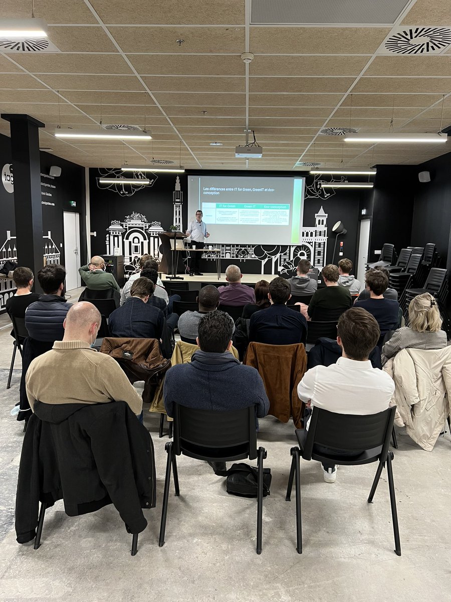 MagdalenaLoyer's tweet photo. Premier meetup de Positive Thinking Company Lille @PTC_Tech sur la #GreenIT 🌱 

Merci à @EmmanuelDemey et Frédéric Goujon pour leurs interventions 😊 

Merci également à @talentgardenen pour l’accueil 😌 https://t.co/44lHMohCDZ