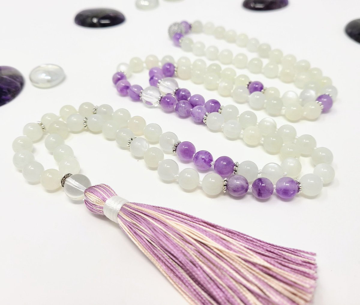 EternalZen_Can's tweet photo. The Goddess Mala: Moonstone &amp; Lavender Amethyst 💜 Gets yours at https://t.co/NQYpoAaUfh or our Etsy store.
#malanecklace #moonstone #amethyst #handmade #yoga #gemstonejewelry #malabeads https://t.co/KH5lrTnhGL