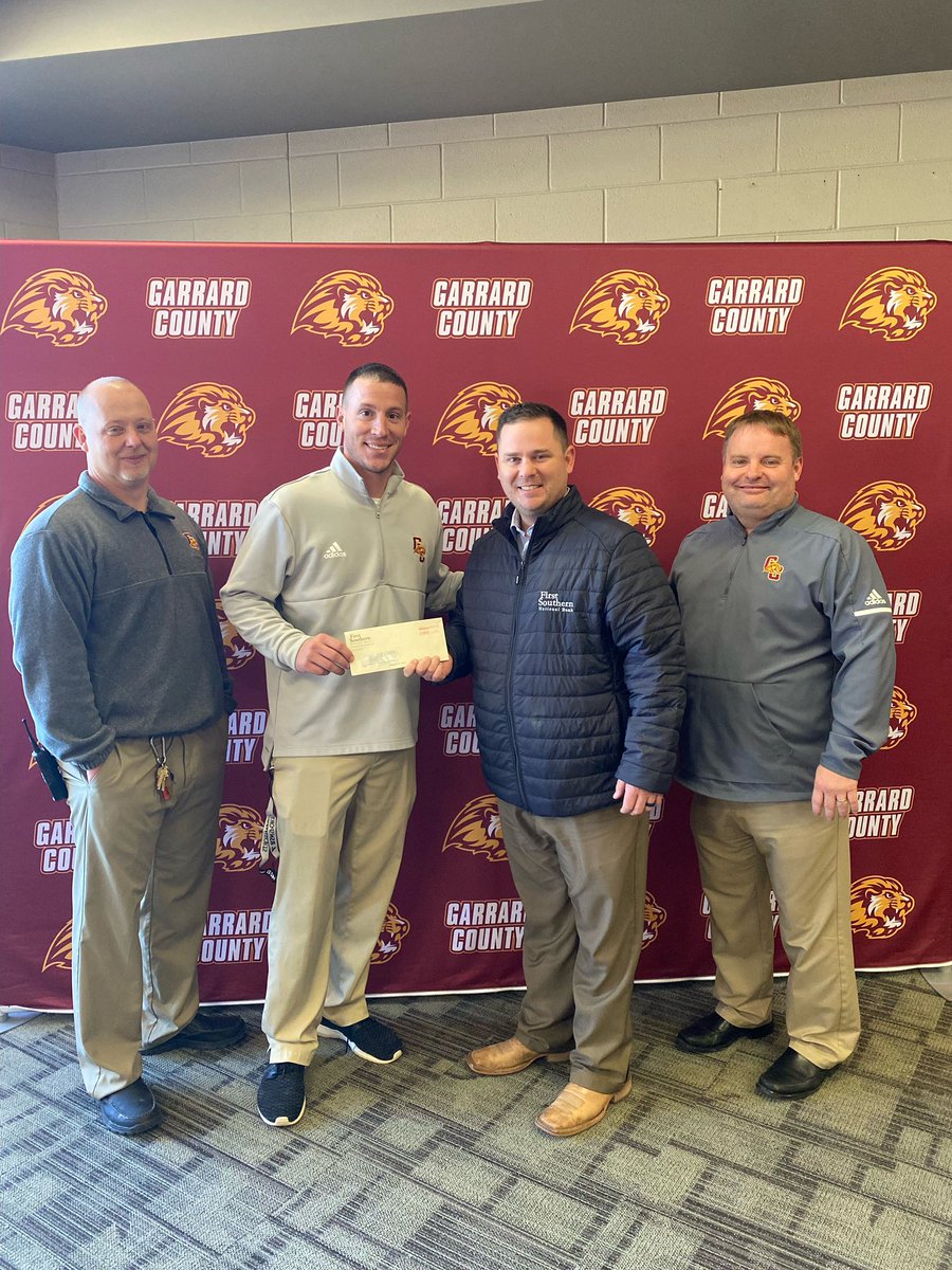 GarrardFootball's tweet photo. Garrard County Football would like to thank First Southern for their donation! #StrongerTogether https://t.co/H0pM8Pft2f