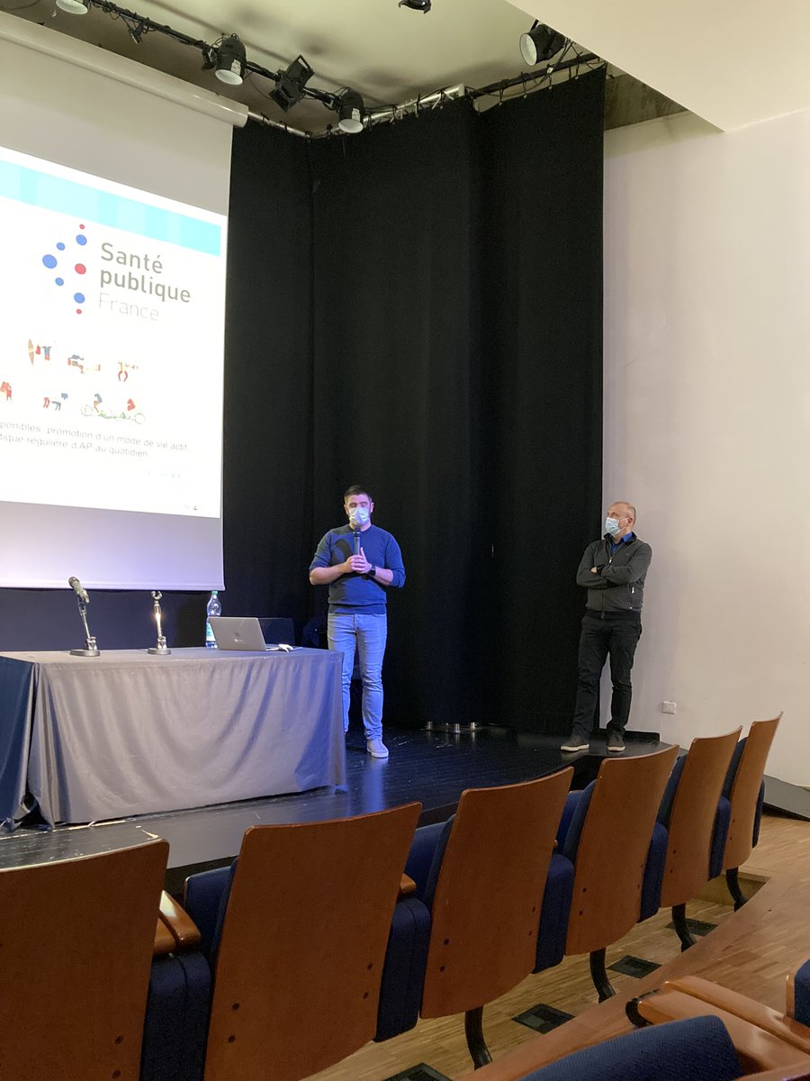 DavietJeanChris's tweet photo. 🤸🏼‍♂️ passionnante conférence interactive sur l’activité physique et santé

😡 un grand moment de sédentarité 😂

 @BfmLimoges @VilleLimoges87 @LaboHavae @unilim 
@be_borel @SMandigout https://t.co/mLR7Xu6naR