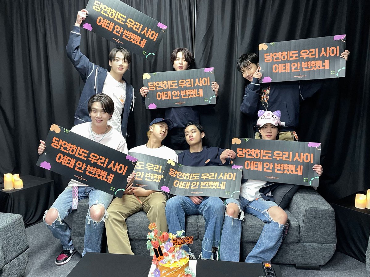cuItsjin's tweet photo. eu amo amar o bts ! https://t.co/I9ZsBJ5joD