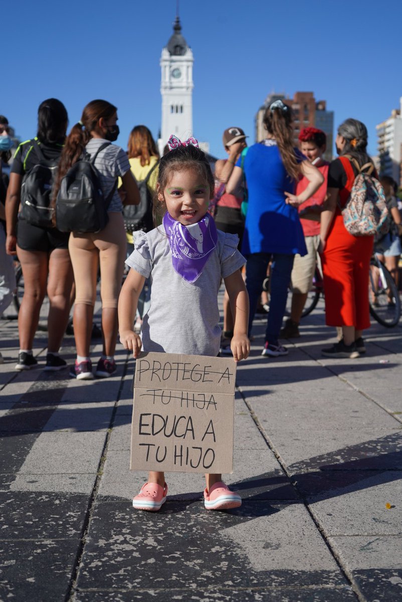 EliMorello's tweet photo. Te prometo hija que se va a caer, por vos y por todas las pibas✊🏼💜 https://t.co/MnxweUQNtQ