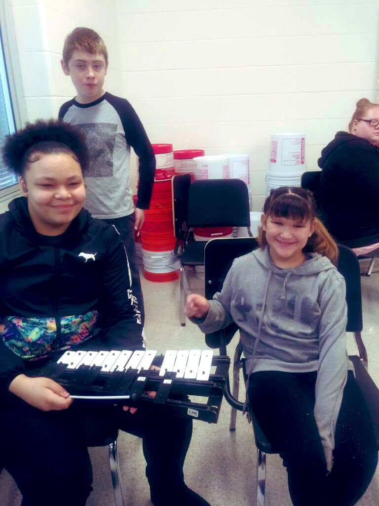 TEMDClassroom's tweet photo. We had a great time working together to make music with peer helpers in music class today! We are learning how to play different instruments! #ewingpride #BetterTogether https://t.co/Q0s65AX0Rb