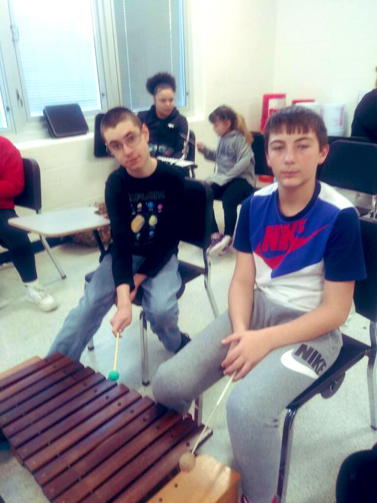TEMDClassroom's tweet photo. We had a great time working together to make music with peer helpers in music class today! We are learning how to play different instruments! #ewingpride #BetterTogether https://t.co/Q0s65AX0Rb