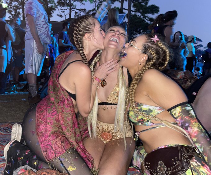 My @okeechobeefest experience changed my life. Let&rsquo;s keep riding this happy wave. 🦋✨💕 https://t.co/C<a class="tags" target="_blank" title="On Twitter" href="/?out=eyJ0eXAiOiJKV1QiLCJhbGciOiJIUzUxMiJ9.eyJpYXQiOjE3MjA3NTg3MTEsImlzcyI6InR3cG9ybnN0YXJzLmNvbSIsIm5iZiI6MTcyMDc1ODcxMSwiZXhwIjoxNzUyMjk0NzExLCJyZWRpcmVjdF91cmwiOiJodHRwczovL3R3aXR0ZXIuY29tL29rZWVjaG9iZWVmZXN0In0.ZTv6ZvCQoGZYphHhGl8Run8oNquXzkTIsoMfliagKSb_O0yMpEYU6CfgyhPn8nJKIP6Vam_1wXGU46rxscDFAA">@okeechobeefest</a>