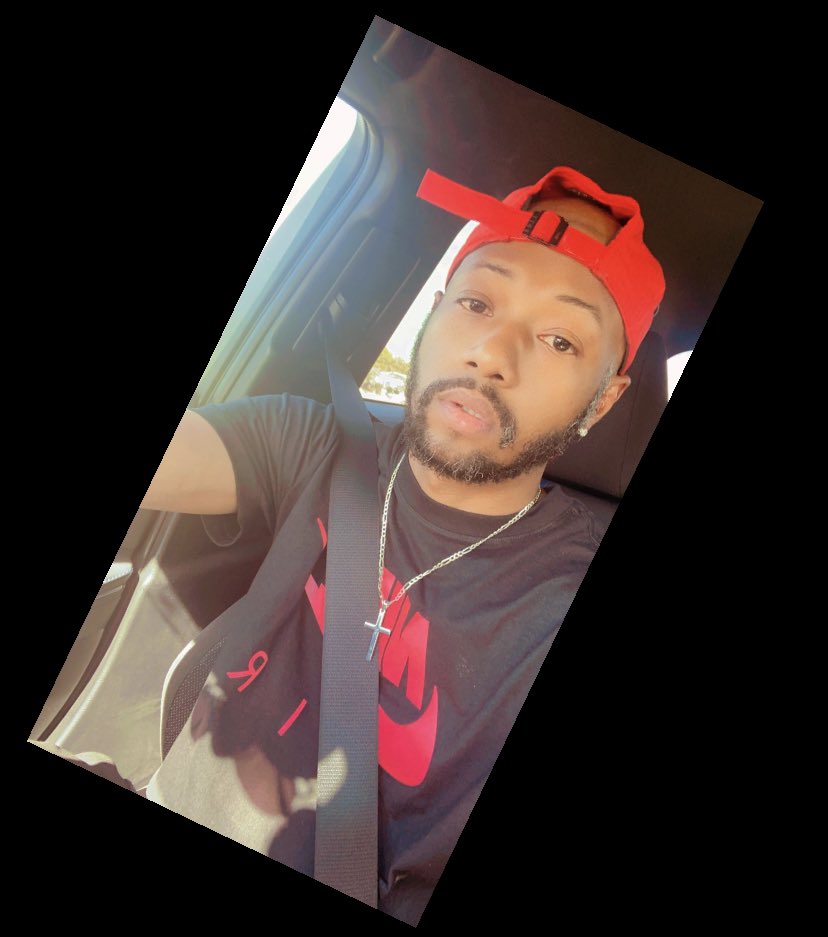 RockinPoloz's tweet photo. Can you tell what’s my favorite color? #TwitchStreamers #Twitch #HeartIT https://t.co/Atr7ye3TtC