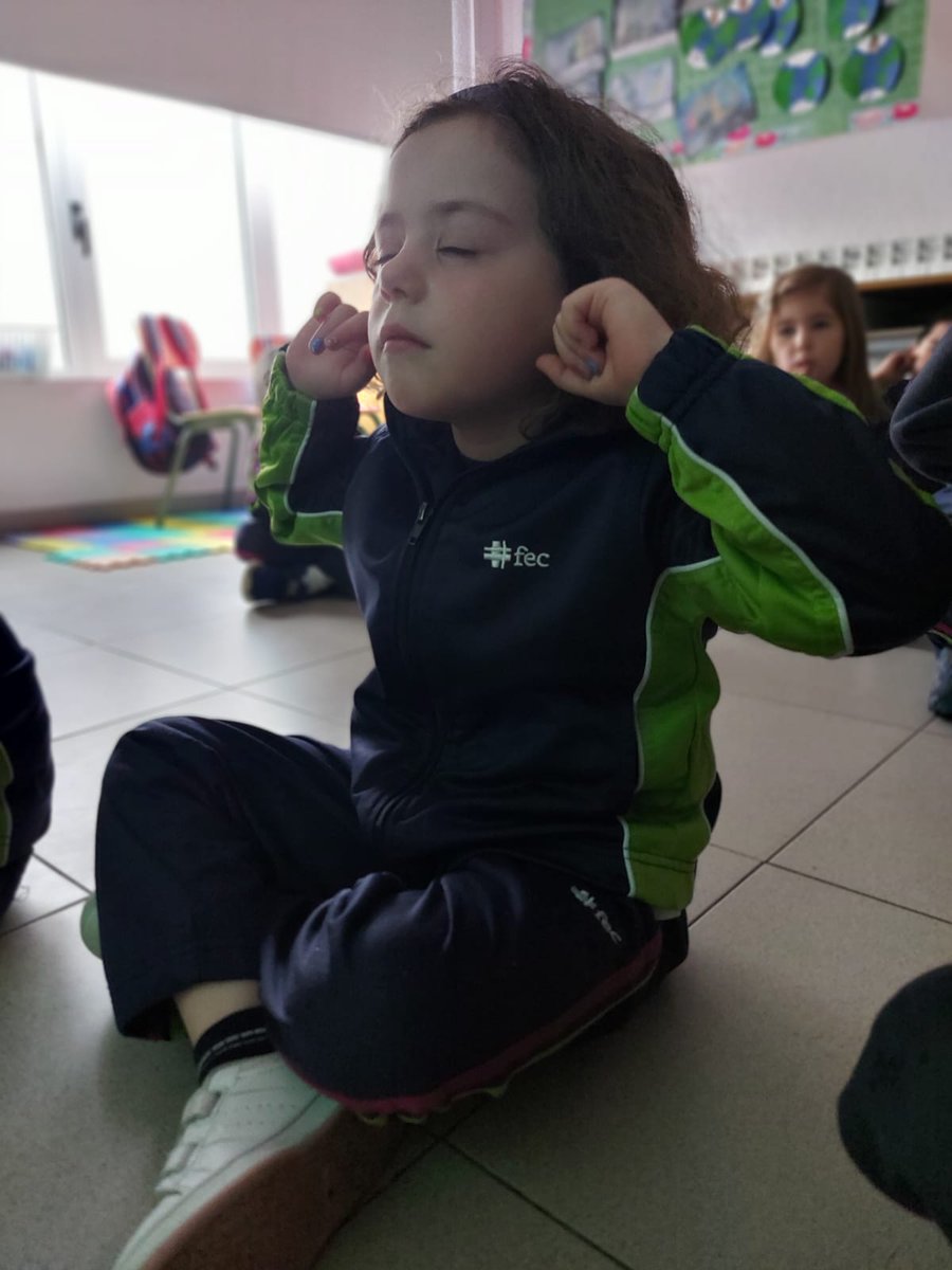 VedrunaPamplona's tweet photo. 🧘♀️🧘♂️ YOGᗩ IᑎᖴᗩᑎTIᒪ
Es una práctica innovadora y activa que aporta múltiples beneficios.
🔄 #AprendizajeActivo
🚀 #InnovaciónPedagógica
🇬🇧 #ModeloExcelenciaBilingüeBEDAPAI
🎓 #BachilleratoDualInternacional
🗽🤲 #LibresYresponsables https://t.co/dDlfEQ0iPF