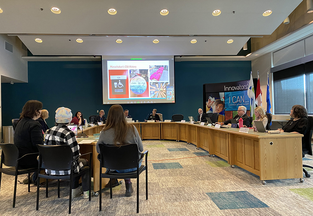 rvsed's tweet photo. Members of the Manachaban Middle School GSA presented to the RVS Board of Trustees about the group's origin, evolution and future #rvsed #abed #cochranepride https://t.co/dMPErql5cj