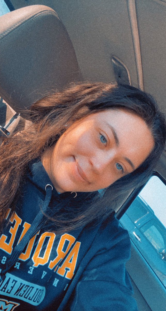 sophiestaub's tweet photo. natural beauty 🤍✨ https://t.co/kMhQ8VXi4y