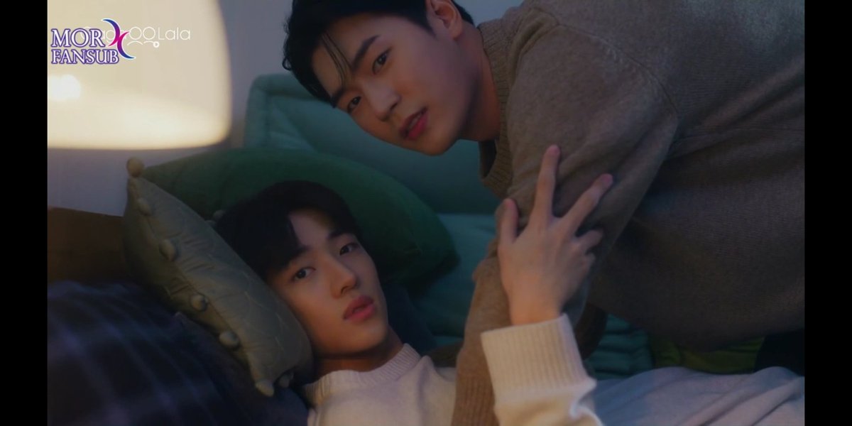 gug_oegeojuja's tweet photo. Nasıl da ağzı kulaklarında🤭🤭
Finished 😎✅🤗😍
#SEMANTICERROR
#SemanticErrorFinal
#SemanticErrorFinale
#SimaentigEleo
#SemanticErrorEP8 #ParkSeoHam
#ParkJaechan https://t.co/GFRKieesdo