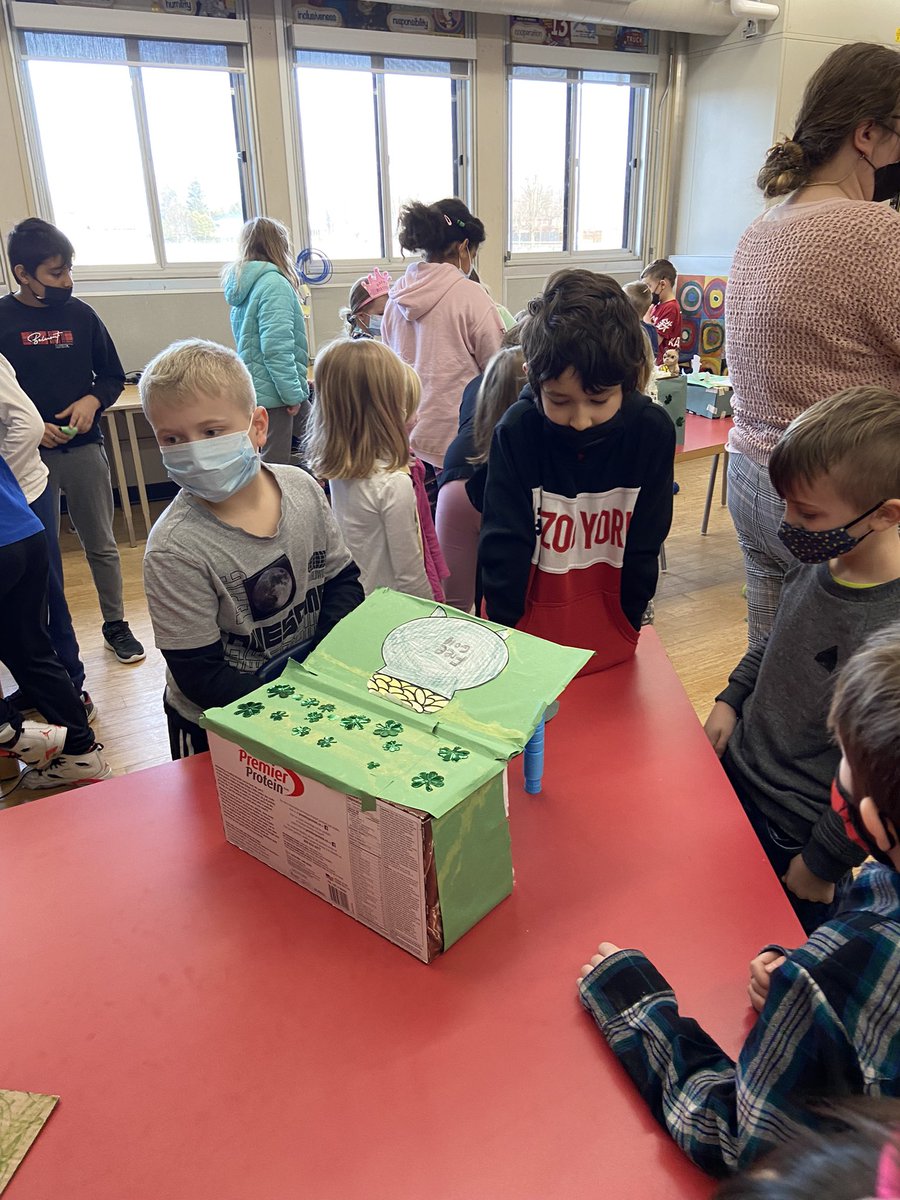msmjhowell's tweet photo. Today we got the opportunity to share our #leprechauntraps in a gallery walk ☘️ my kids were thrilled to share their #steamchallenges with other students 💚 @GEDSB @GreenbrierScho1 https://t.co/ZPrDDxL1cO