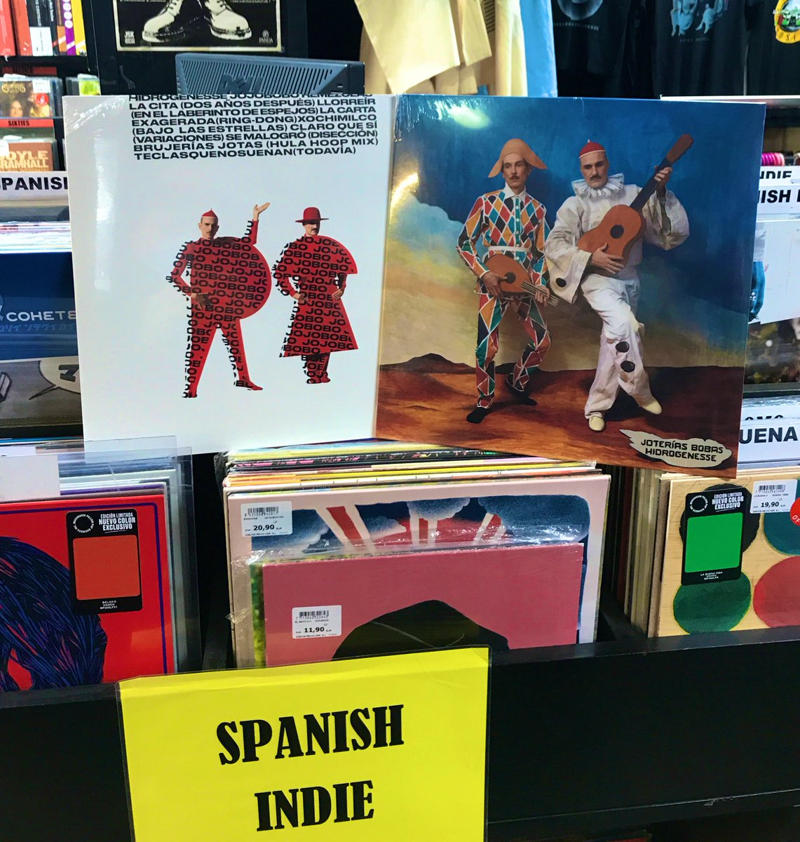 hidrogenesse's tweet photo. JoJoBoBo y Joterías bobas ya en #discosrevolver Barcelona, con postal de regalo! https://t.co/LAlyaDFSKG