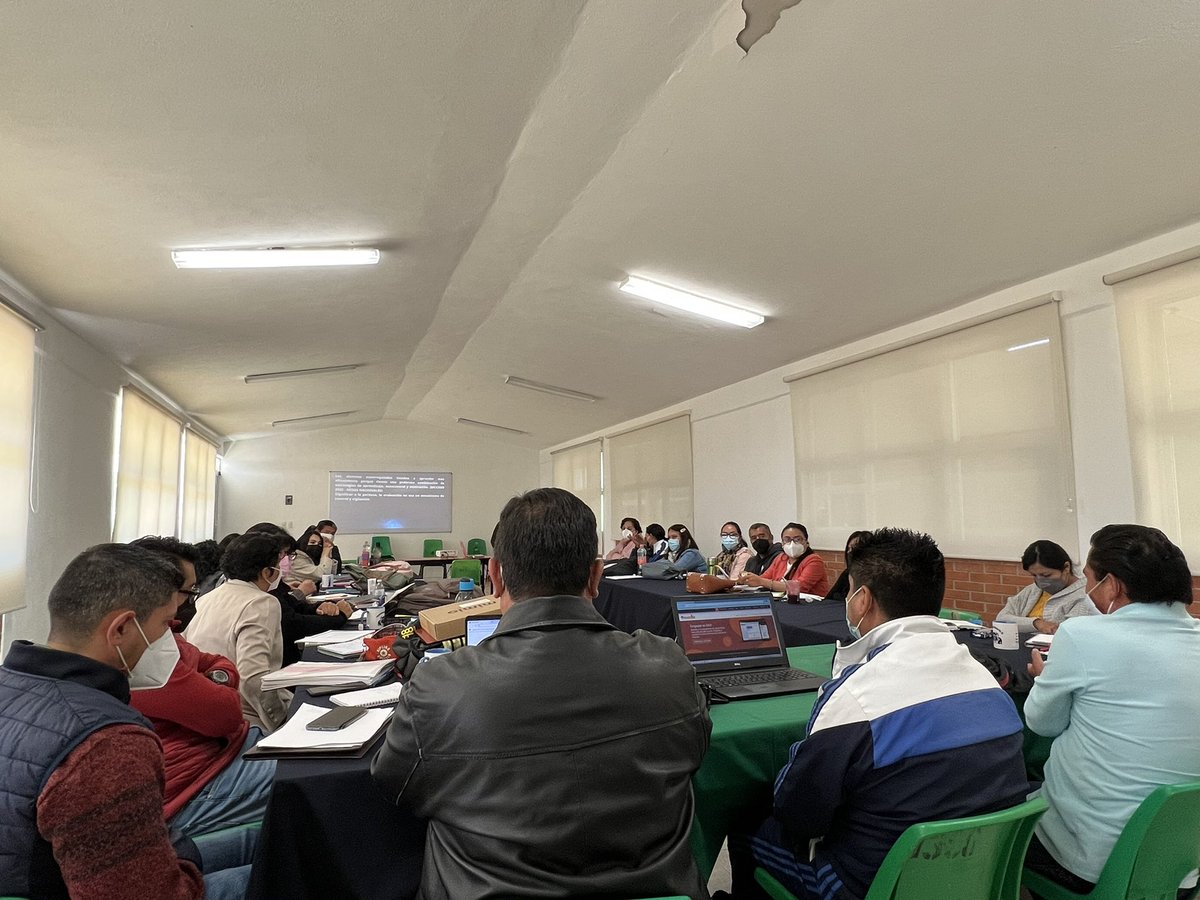 AlfonsoAvilaT29's tweet photo. En la #EPO51 se profundiza en la evaluación continua e integral de los estudiantes de #EMS. Las jornadas de acompañamiento permiten trabajos colegiados por institución. @SEMSedomex @SeducEdoMex https://t.co/WJlspsSNo9