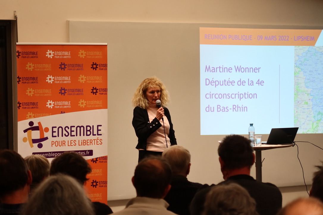 EPLibertes's tweet photo. Réunion publique hier soir dans la 4e circonscription du #BasRhin à #Lipsheim. Très nombreux citoyens en quête de vrais débats.
#Democratie
Partage de mon bilan 2017-2022 et préparation #legislatives2022
Merci aux #maires et élus présents.
#Ensemblepourleslibertés https://t.co/nfpncT8VaU