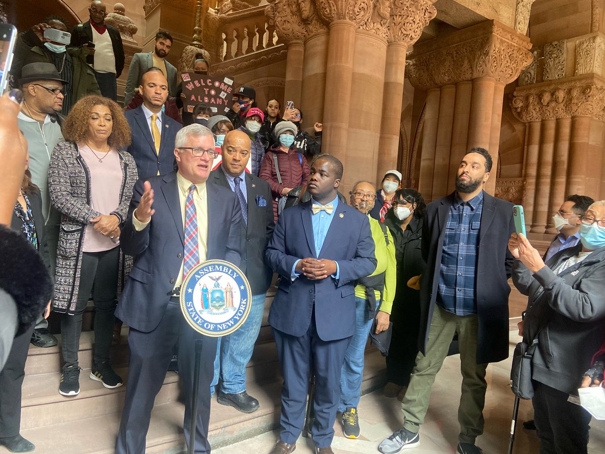 BrianKavanaghNY's tweet photo. Every resident deserves safe &amp; livable housing but NYC’s public housing is in crisis. It’s time to step up and fully fund NYCHA in this year’s budget for the half a million NYers that call public housing home. Thank you @RPPHNYC for your tireless advocacy today and every day. https://t.co/yI08DJFH8d