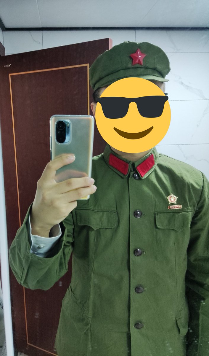 linlin79413845's tweet photo. 中国人民解放军陆军🇨🇳
65式陆军干部军服 文革时期
战无不胜的毛泽东思想万岁！ https://t.co/QGUHF8rE1v