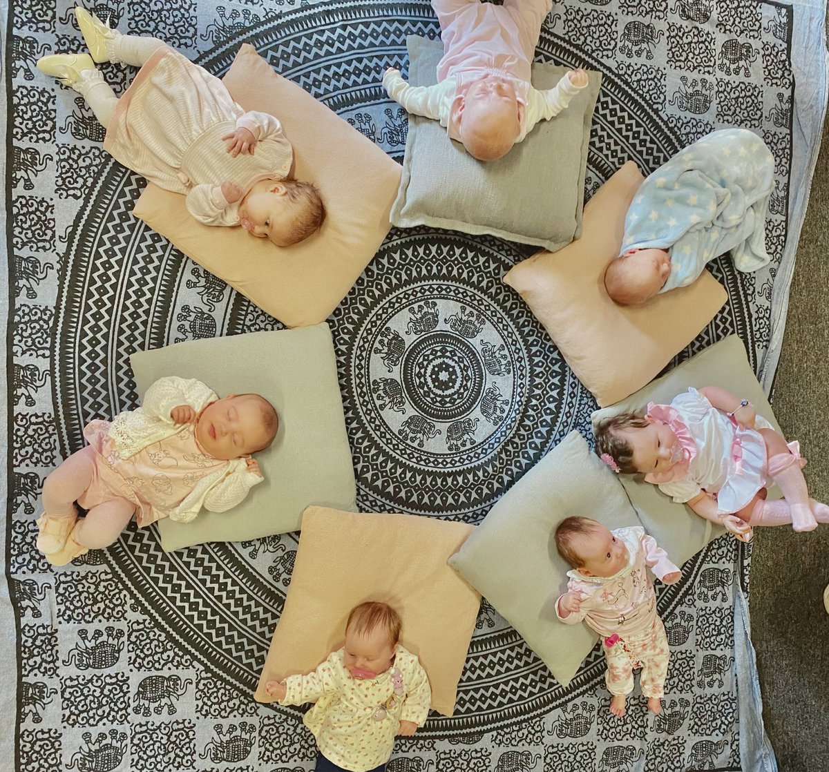 Little ones feeling all relaxed with lots of oxytocin flowing from our calming and connecting workshop 💕☯️