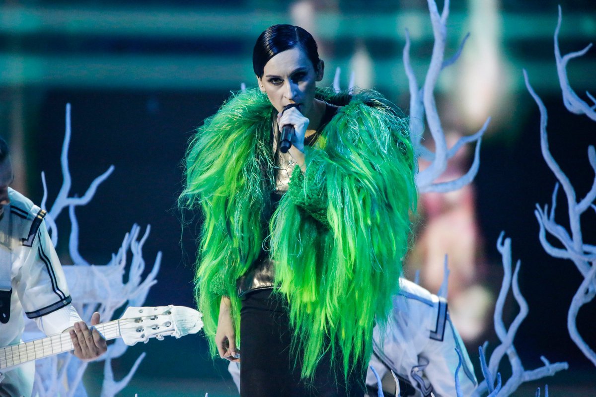 Til stuðnings úkraínsku þjóðinni ætla ég núna að hlusta á Шум með Go_A þrjúhundruðasta daginn í röð.