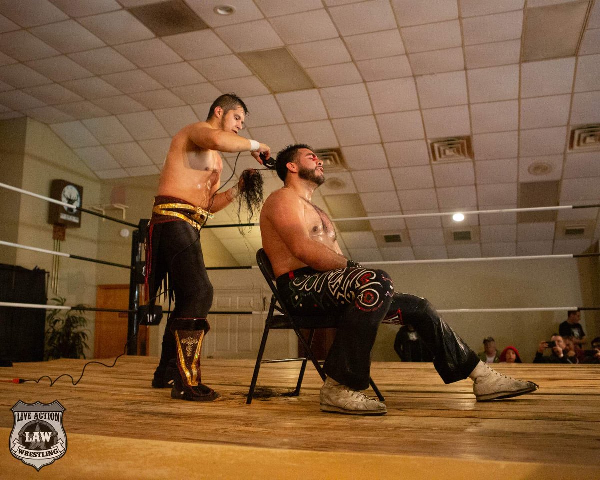 LayinTheLAWDown's tweet photo. #HairVsHair was a slugfest, a fight. A battle to keep one's identity. #ElSilencio and #LowRider's identities: Verdaderos Guerreros (True Warriors)! Both walked away the latest 🇲🇽 Gladiators to dispute their Cabellera (Hair)! #LAW #LayinTheLAWDown #LAWForever #LAWKaty

📷 @tcbinla https://t.co/okiAHnfioe